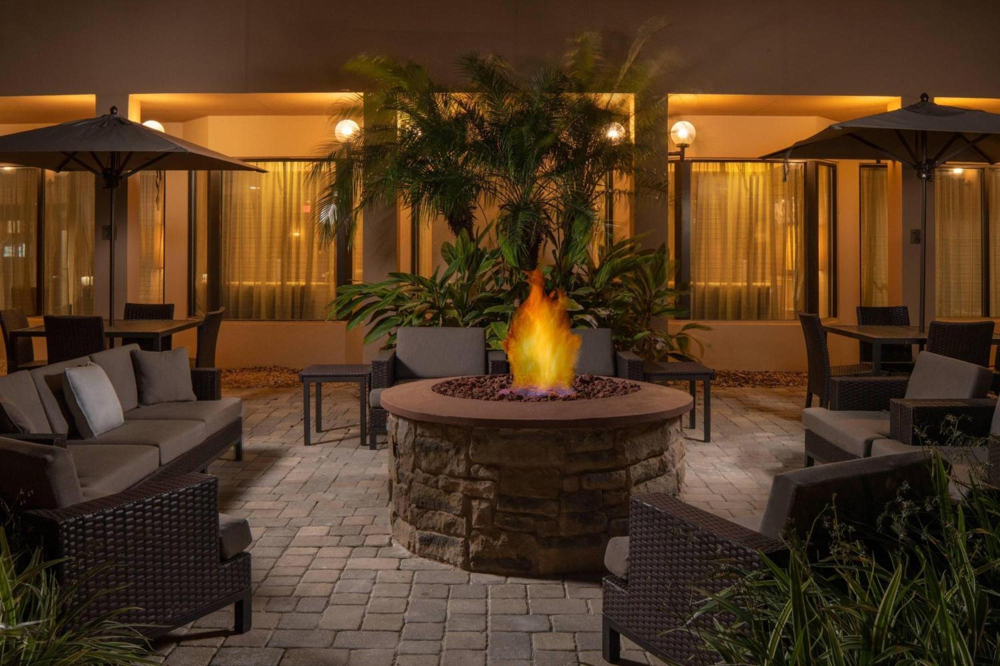 Courtyard By Marriott Jacksonville At The Mayo Clinic Campus/Beaches Eksteriør bilde