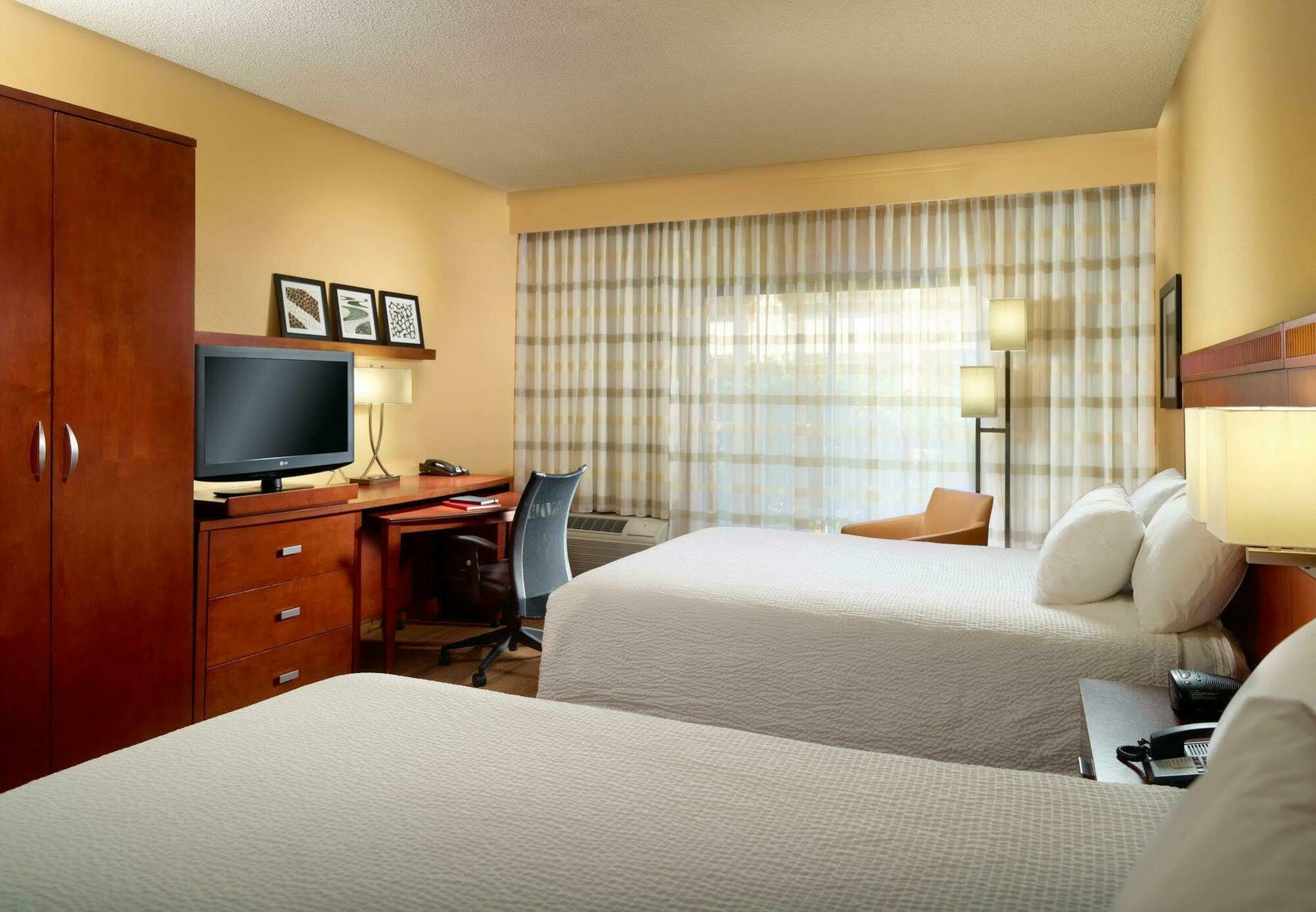 Courtyard By Marriott Jacksonville At The Mayo Clinic Campus/Beaches Eksteriør bilde